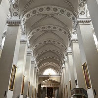 Photo prise au Basilique archicathédrale Saint-Stanislas et Saint-Ladislas de Vilnius par Jia Rong L. le10/17/2023