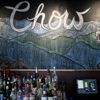9/19/2017 tarihinde Chow Restaurant &amp;amp; Barziyaretçi tarafından Chow Restaurant &amp;amp; Bar'de çekilen fotoğraf