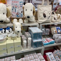 スヌーピータウンショップ 大阪梅田店 梅田 0 Dicas
