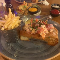 Photo taken at Burger &amp;amp; Lobster by Sara T. on 12/27/2021