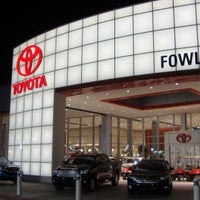 Das Foto wurde bei Fowler Toyota von Fowler Toyota am 8/28/2013 aufgenommen