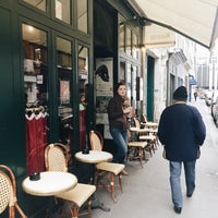 Photo taken at Le Café des Antiquaires by Sean Y. on 2/10/2017