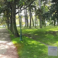 Photo taken at Elisabethpark / Parc Élisabeth by Ben V. on 9/25/2023
