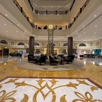 Foto diambil di Waldorf Astoria Ras Al Khaimah oleh ABDULAZIZ pada 9/9/2022