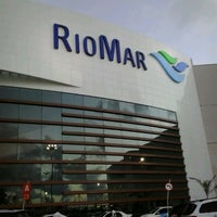 Foto tirada no(a) Shopping RioMar por Gabriele M. em 3/30/2013