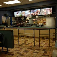 Photo taken at Burger King by Melvin R. on 1/16/2013
