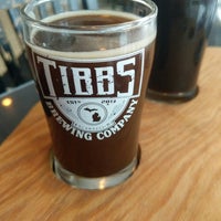 Foto tirada no(a) Tibbs Brewing Company por Kevin B. em 4/3/2018