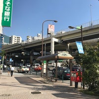 Photo taken at 一之橋 by Yoshi L. on 10/10/2017
