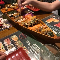 Photo taken at watashi sushi by Vinicius C. on 5/13/2017