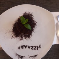 Photo taken at Pizzaara İtalyan Cafe &amp;amp; Restaurant by Ecrin A. on 3/8/2019