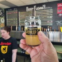 Photo taken at Peachtree Growler Company by Steven R. on 10/6/2022