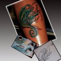 Foto tirada no(a) Fine Ink Studios Tattoos por Melissa B. em 3/18/2012