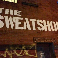 Photo prise au The Sweatshop Rehearsal &amp;amp; Recording Studios par David F. le3/13/2013
