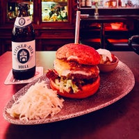 9/18/2021 tarihinde Gregor K.ziyaretçi tarafından CA-BA-LU Burger &amp;amp; More'de çekilen fotoğraf
