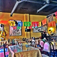 Das Foto wurde bei Ensenada Restaurant and Bar von Cristy T. am 1/22/2014 aufgenommen