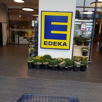 รูปภาพถ่ายที่ EDEKA Schneider โดย Christoph B. เมื่อ 9/28/2017