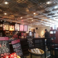 Das Foto wurde bei Starbucks von Ryan W. am 12/29/2012 aufgenommen