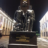 Photo taken at Памятник «Тулякам мастерам-оружейникам и солдатам Первой мировой войны» by Igor G. on 12/7/2017