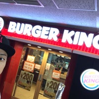 Photo taken at Burger King by takuya o. on 9/30/2017