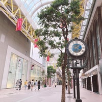 Photo taken at サンモール一番町商店街 by ノダ on 8/11/2022