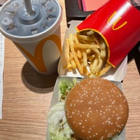 Photo taken at McDonald&amp;#39;s by فهده on 5/3/2022