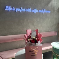 Photo taken at Blush Flowers by فهده on 3/31/2023