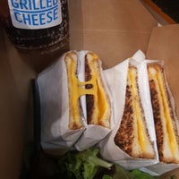 Photo taken at Greenspan&amp;#39;s Grilled Cheese by Rob H. on 8/29/2015