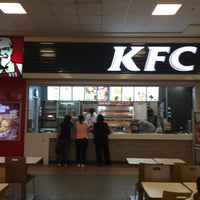 Photo taken at KFC by 💖 Sacit C. on 10/5/2015