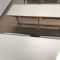 大分大学 経済学部棟 301号室 College Classroom 大分大学 経済学部棟 301号室 College Classroom