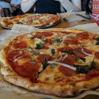 7/1/2018 tarihinde Jake W.ziyaretçi tarafından Blaze Pizza'de çekilen fotoğraf