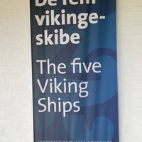 Foto tirada no(a) Vikingeskibsmuseet por FLASHland em 3/20/2023