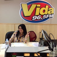 Photo prise au Rádio Vida FM 96.5 par Marcelinho M. le4/10/2013