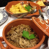 Photo prise au Velhos Tempos Taberna par Sofia A. le11/26/2013