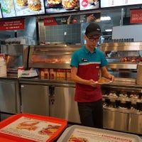 6/18/2018 tarihinde Denis G.ziyaretçi tarafından KFC'de çekilen fotoğraf