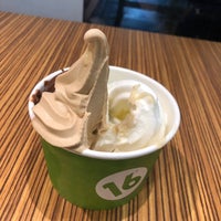 Photo taken at 16 Handles by Laura K. on 10/12/2018