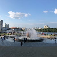 Photo taken at Фонтан на Октябрьской площади by Kyo K. on 6/23/2018