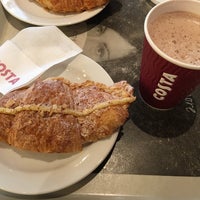 Photo taken at Costa Coffee by Roman M. on 6/3/2017
