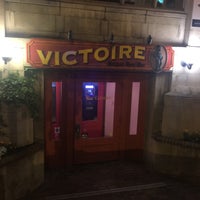 Снимок сделан в Victoire: A Belgian Beer Bar &amp;amp; Bistro пользователем Karen L. 6/15/2017