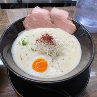 Photo taken at フカクサ製麺食堂 by うめ on 8/11/2022