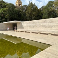 7/24/2023 tarihinde Luiz M.ziyaretçi tarafından Mies van der Rohe Pavilion'de çekilen fotoğraf