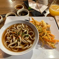 Photo prise au Sushi Roll par Chuy C. le10/27/2023
