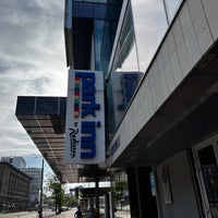 รูปภาพถ่ายที่ Park Inn by Radisson Meriton Conference &amp;amp; Spa Hotel Tallinn โดย Sergey D. เมื่อ 6/13/2022