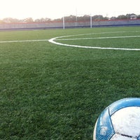 รูปภาพถ่ายที่ Estadio Altamira โดย Leonel B. เมื่อ 1/11/2013