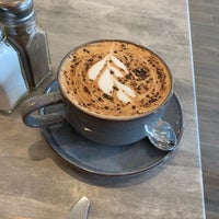 Photo taken at Coffee Culture On Lygon by Tobias C. on 1/20/2019