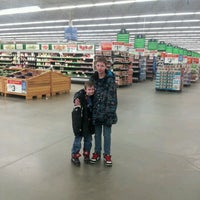 4/8/2013에 Joe S.님이 Walmart Supercentre에서 찍은 사진
