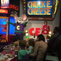 Foto diambil di Chuck E. Cheese oleh Rosa H. pada 2/14/2015