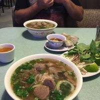 Photo taken at Pho Nam by Rosa H. on 1/25/2015