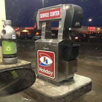 Photo taken at Holiday Gas Station by Terra O. on 1/29/2013