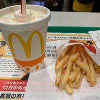 Photo taken at McDonald&#39;s by はせがわ き. on 11/26/2021