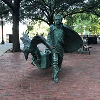 Photo taken at Edgar Allan Poe Statue by Kelsi on 9/6/2018